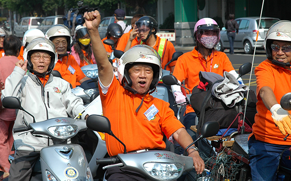 GO-GRANDRIDERS