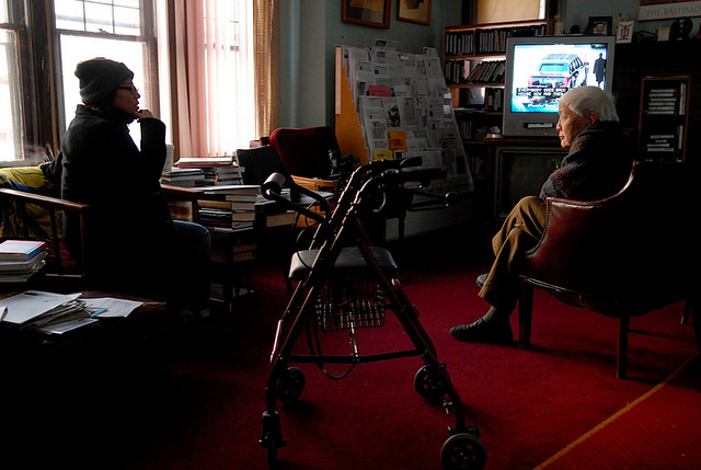 Grace Lee interviews Grace Lee Boggs. Photo credit: Quyen Tran.